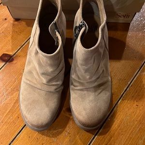 Sofft ladies booties!  Barely worn